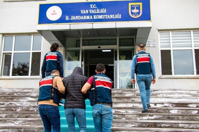 Van’da Şehit Olan Polis Memuru Tuncay Akyüz Olayıyla İlgili Bir Kişi Yakalandı