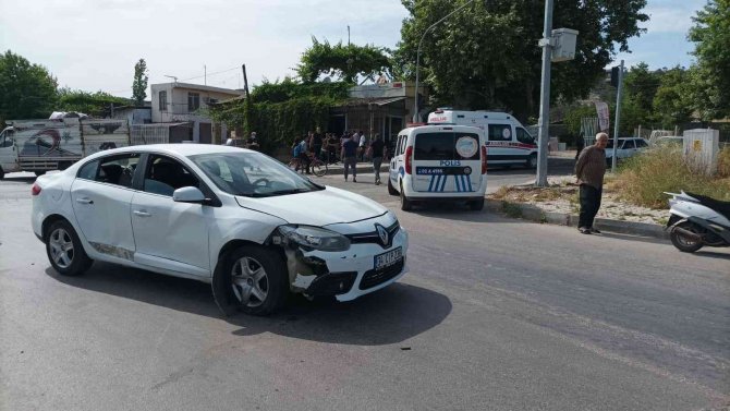 Motosiklet İle Otomobil Çarpıştı: 1 Yaralı