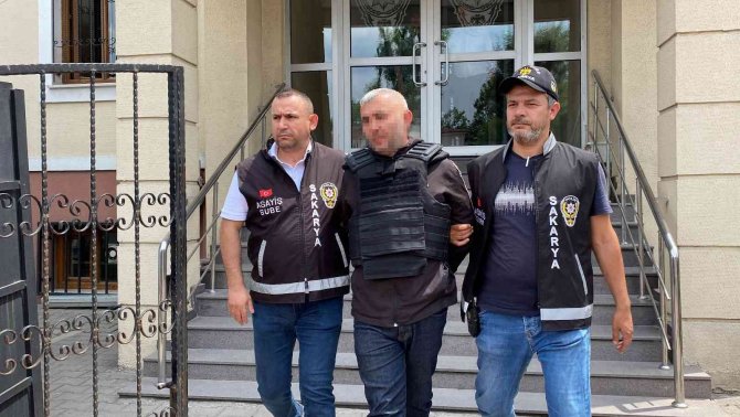 Kuaför Savaş Olayında Gözaltına Alınmışlardı: Arkadaş Katili Tutuklandı, Amca Serbest Kaldı