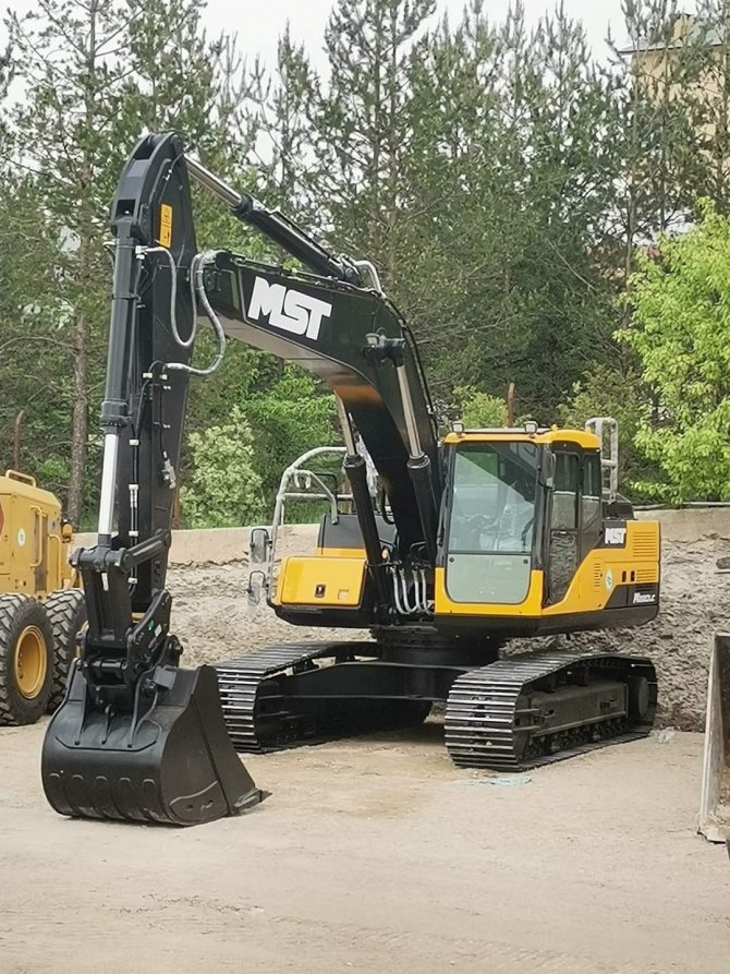 Bakan Soylu Talimat Verdi, Gönderilen İş Makinaları Törenle Teslim Alındı