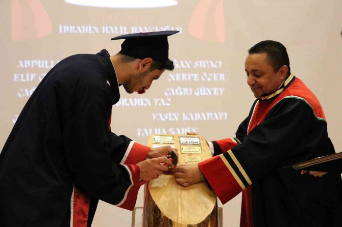 Taşova Myo’da Mezuniyet Heyecanı