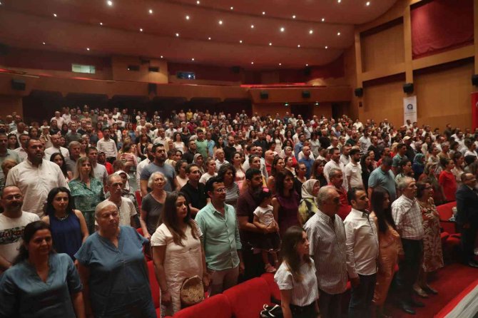 Büyükşehir Belediyesi Kreş Minikleri Kep Attı