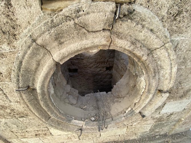 Tarihi Saat Kulesinin Restorasyonunda Orijinal Saatinin Yerinde Başka Saat Tespit Edildi