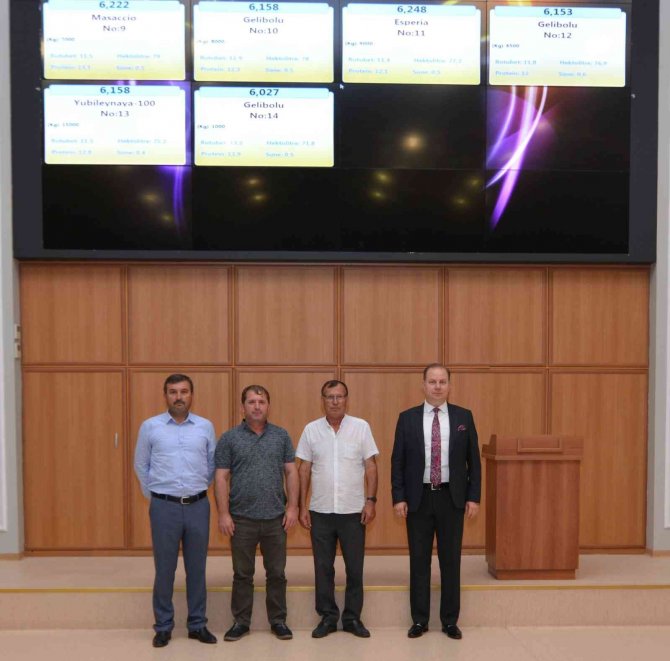 Edirne’de Mevsimin İlk Arpa Hasadı 6,217 Tl’den Alıcı Buldu