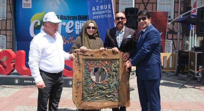 Bursa’da Atıktan Sanata Çevreci Dönüşüm