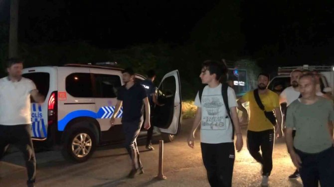 Lgs Sınavı Sonrası Hava Almaya Gittiği Ormanda Mahsur Kaldı