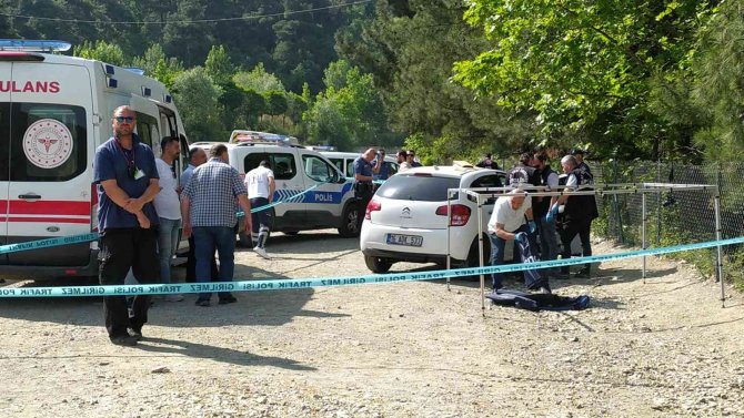 Bursa’da Esrarengiz Ölüm...yanında Tabanca Bulundu
