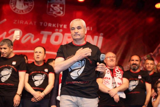 Rıza Çalımbay Yarın Sivasspor İle Sözleşme Yenileyecek