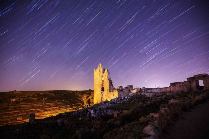 Zerzevan Kalesi Yıldızlar Altında Fotoğraflandı