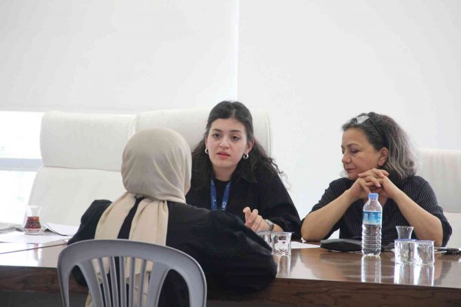 Döşemealtı Belediyesi’nin ‘Kariyer Ofisi’ İstihdam Sağlıyor