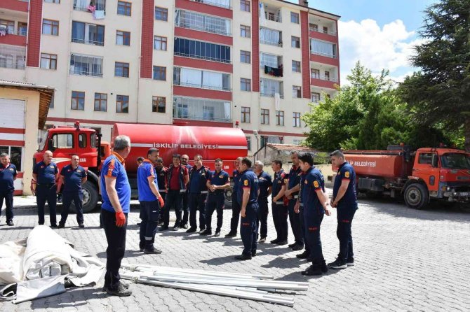 Afad, İtfaiye Personeline Uygulamalı Eğitim Verdi