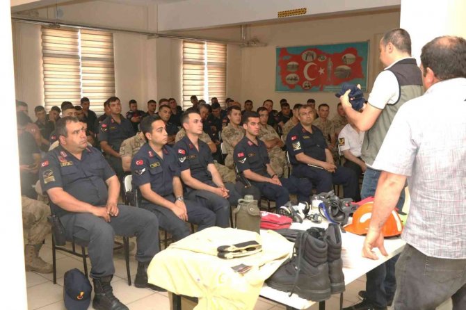 Jandarma Personeline ‘Orman Yangını’ Eğitimi