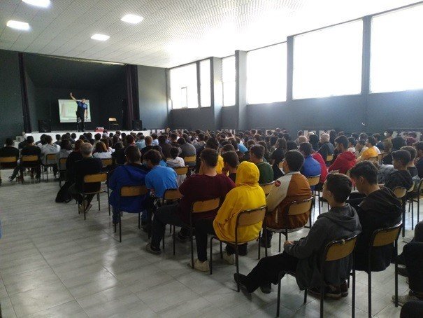 Polis Ekipleri 3 Bin 524 Öğrenciye Eğitim Verdi