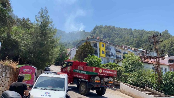 Fethiye Ve Seydikemer’de Çıkan Orman Yangınları Söndürüldü