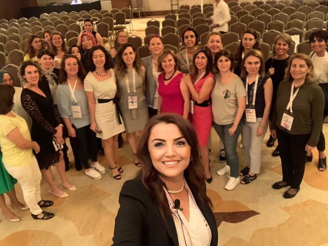 Hür: "Girişimci Kadınlar Sosyal Medyadan Faydalanmalı"