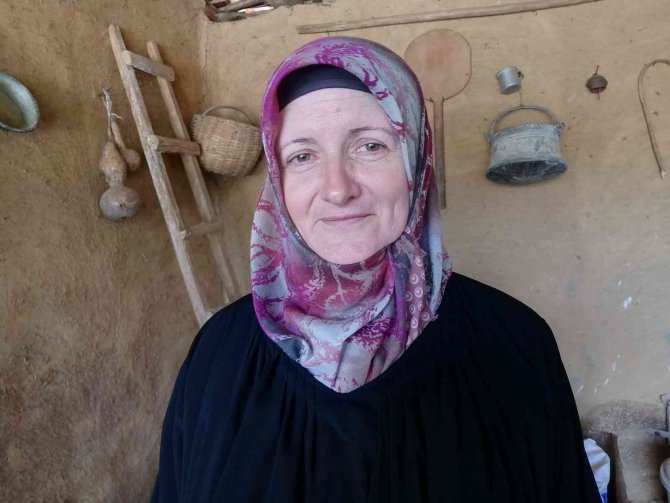 Görevden Alınan Muhtarın Eşi Muhtar Seçildi