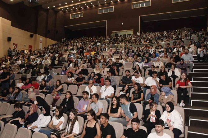 Cumhurbaşkanlığı Yerel Yönetim Politikaları Kurul Üyesi Koç: Türkiye Hiçbir İstatistiğe Uyan Bir Ülke Değil