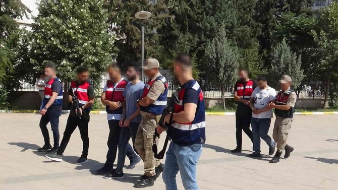 Kilis’te 2 Pkk’lı Terörist Tutuklandı