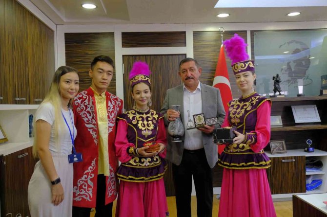 Belediye Başkanı Vidinlioğlu: “Türk Dünyası Günlerinde 40 Bin Kişiyi Ağırladık”