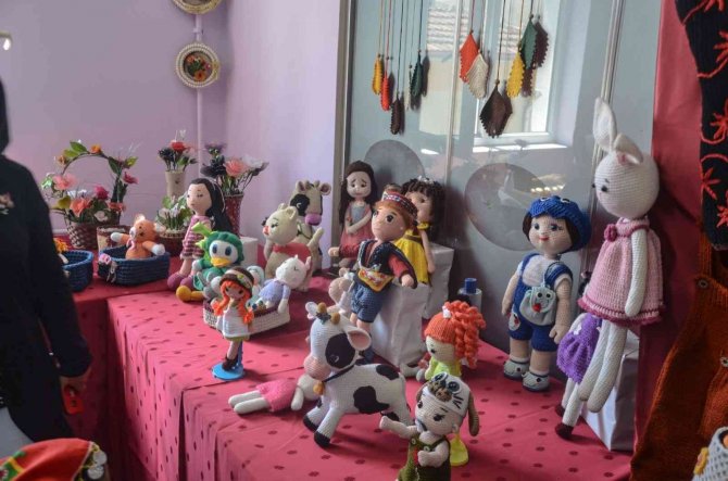 Taşköprü Halk Eğitim Merkezinde Yıl Sonu Sergisi