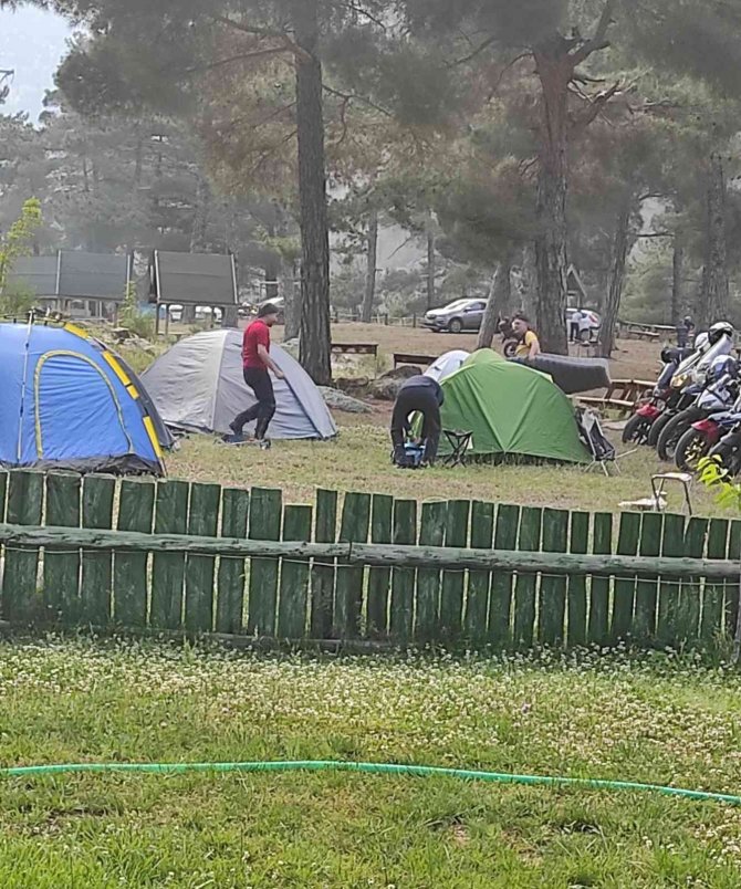 Aladağlar Milli Parkı, Kampçılardan Yoğun İlgi Görüyor
