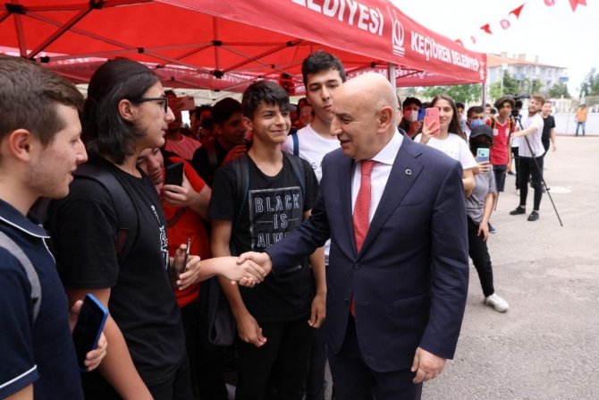 Keçiören’de Türkiye Çevre Haftası İçin Fidan Dikildi