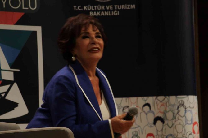 Başkent Kültür Yolu Festivali’nde Hülya Koçyiğit Ve Reis Çelik Bir Araya Geldi