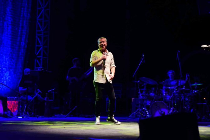 Levent Yüksel: Benim Adıma İlk Şarkıyı Sezen Aksu Yazdı