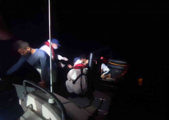 Marmaris Ve Datça Açıklarında 66 Göçmen Kurtarıldı