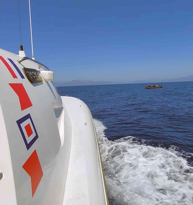 Marmaris Ve Datça Açıklarında 66 Göçmen Kurtarıldı
