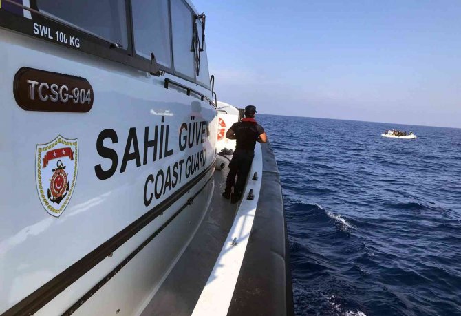 Marmaris Ve Datça Açıklarında 66 Göçmen Kurtarıldı