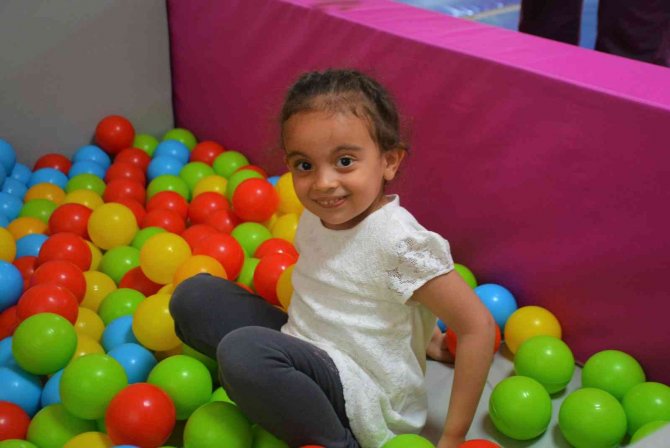 Babasının Yanına Bile Gelmeyince, Gerçek Ortaya Çıktı