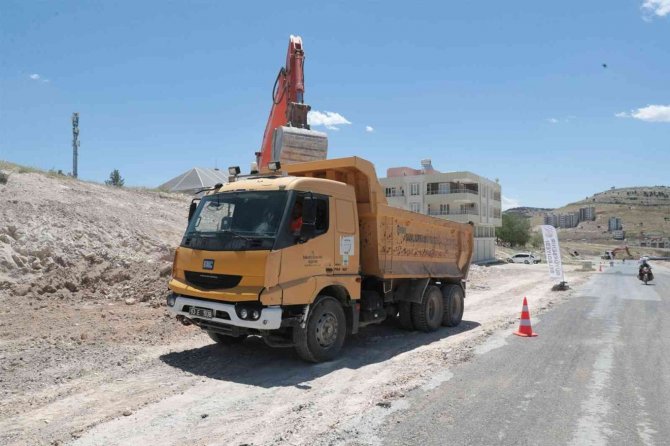 Millet Bahçesine Modern Yol