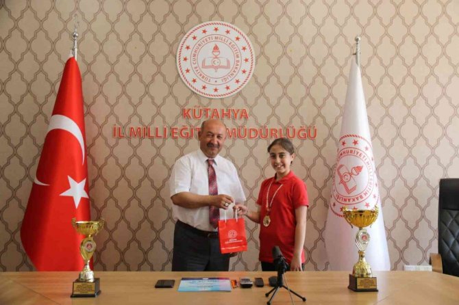 Müdür Başyiğit, Dereceye Giren Karate-do Öğrencilerini Kabul Etti