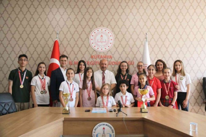 Müdür Başyiğit, Dereceye Giren Karate-do Öğrencilerini Kabul Etti