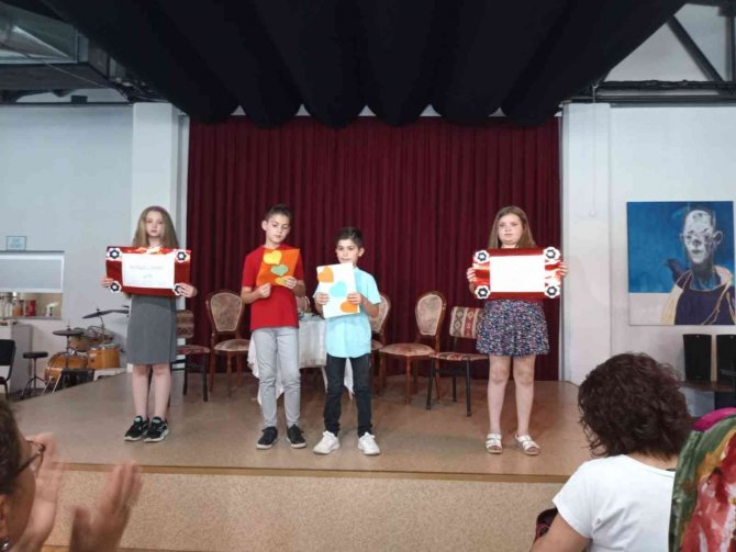 Minik Öğrenciler Yıl Sonu Etkinliğinde Buluştu