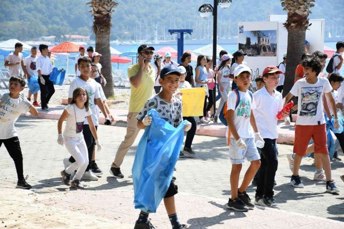 Ören’de "100 Poşetle" Çevre Temizliği Yapıldı