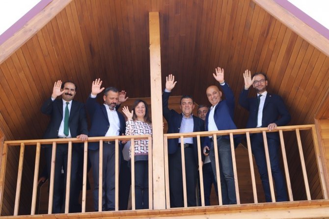 Chp’li Vekiller, Ardahan Belediyesini Ziyaret Etti