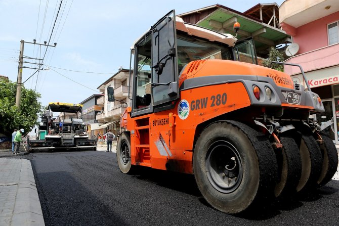 Asfalt Serim İşlemi Geyve’de Sürüyor