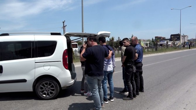 Arazi Anlaşmazlığı Olan Akrabasının Aracına Pompalı Tüfekle Ateş Etti