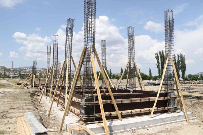 Selendi Tarihinin En Büyük Yatırımında Çalışmalar Başladı