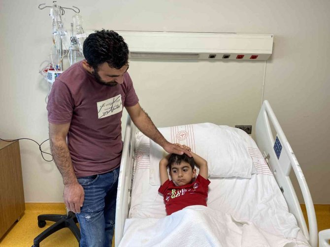 Feci Olay: Minibüsün Ezdiği 5 Yaşındaki Çocuğun İdrar Kanalı Koptu