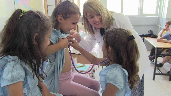 Siirt’te Köy Okulu Öğrencileri Sağlık Taramasından Geçti