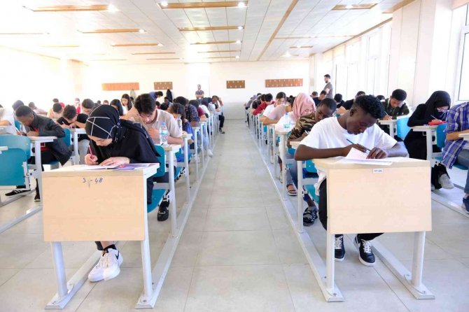 Scü’de Yabancı Öğrenci Sınavı Yapıldı