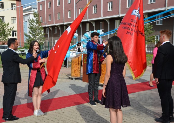 Scü Vakıf Okullarında Mezuniyet Coşkusu