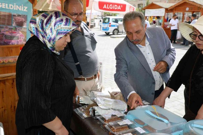 Başkan Yalçın ’Maharetli Eller’de