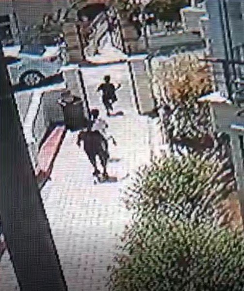 Havlayan Köpekten Korkup Kaçan Çocuğa Araba Çarptı