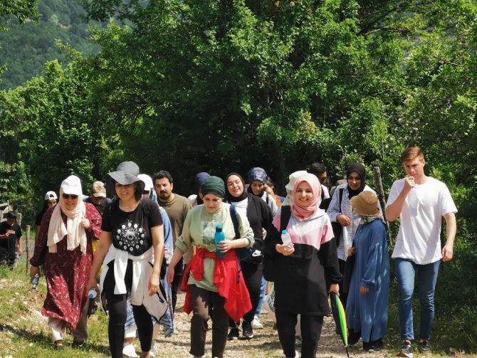 Zorlu Parkurda 5 Km Yürüdüler