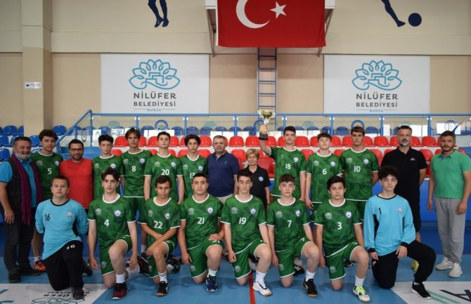 Nilüfer Hentbol Altyapı Takımları Kupayla Döndü