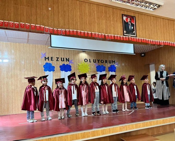 Sabancı’nın Minikleri Sahnede Devleşti